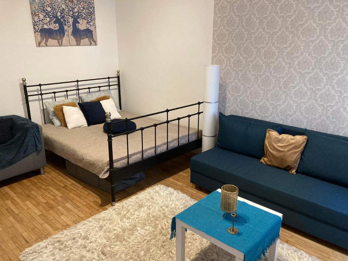 Butterfly Free Parking At Riverside Apartment Budapest Luaran gambar